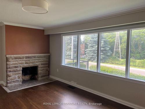 158 Church St, Mississauga, ON - Indoor With Fireplace