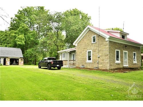 744 County 2 Road, Cardinal, ON 