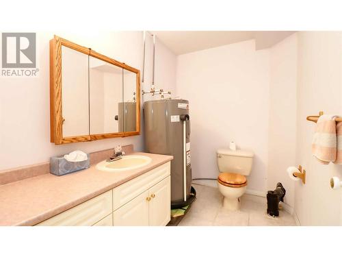 4351 Copper Cove Road Unit# 30, Scotch Creek, BC - Indoor Photo Showing Bathroom