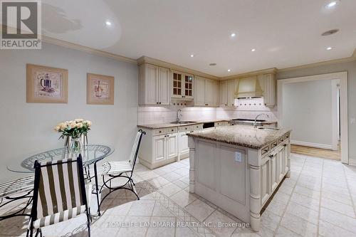 217 Crestwood Road, Vaughan, ON - Indoor Photo Showing Kitchen