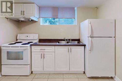 217 Crestwood Road, Vaughan, ON - Indoor Photo Showing Kitchen With Double Sink