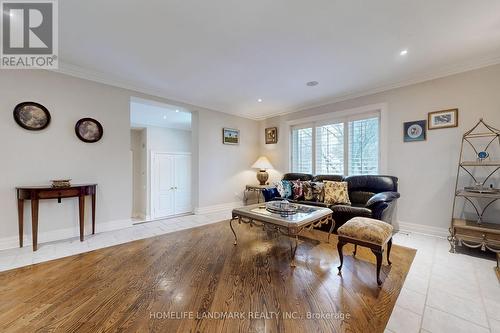 217 Crestwood Road, Vaughan, ON - Indoor Photo Showing Living Room