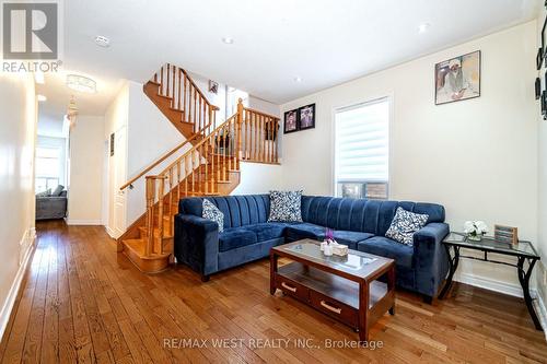 58 Bullrush Drive, Vaughan (Vellore Village), ON - Indoor Photo Showing Living Room