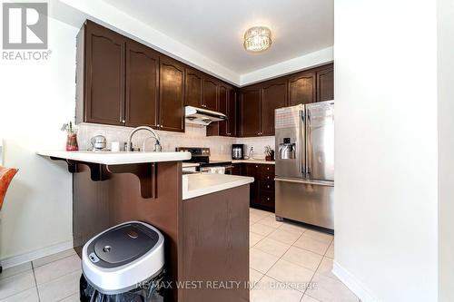 58 Bullrush Drive, Vaughan (Vellore Village), ON - Indoor Photo Showing Kitchen