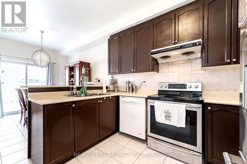 58 Bullrush Drive, Vaughan (Vellore Village), ON - Indoor Photo Showing Kitchen