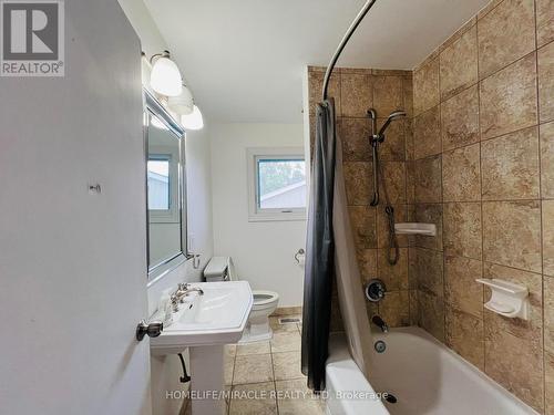 213 Snug Harbour Road, Kawartha Lakes, ON - Indoor Photo Showing Bathroom