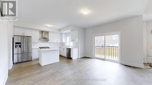 1357 Harrington Street, Innisfil (Lefroy), ON - Indoor Photo Showing Kitchen With Stainless Steel Kitchen With Upgraded Kitchen