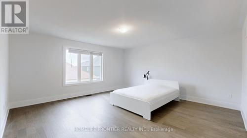 1357 Harrington Street, Innisfil (Lefroy), ON - Indoor Photo Showing Bedroom