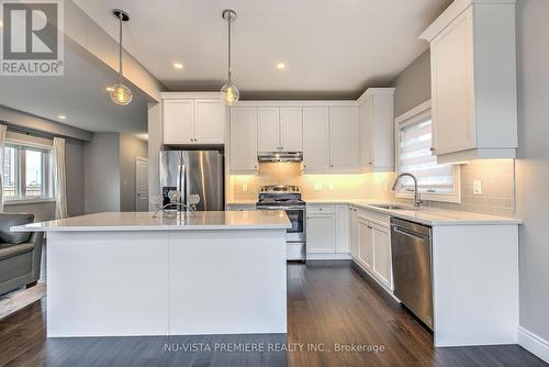 1926 Jim Hebb Way, London, ON - Indoor Photo Showing Kitchen With Stainless Steel Kitchen With Upgraded Kitchen