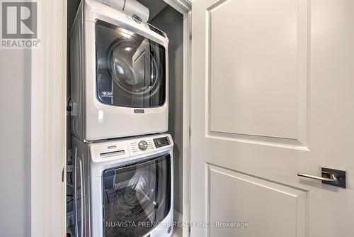 1926 Jim Hebb Way, London, ON - Indoor Photo Showing Laundry Room