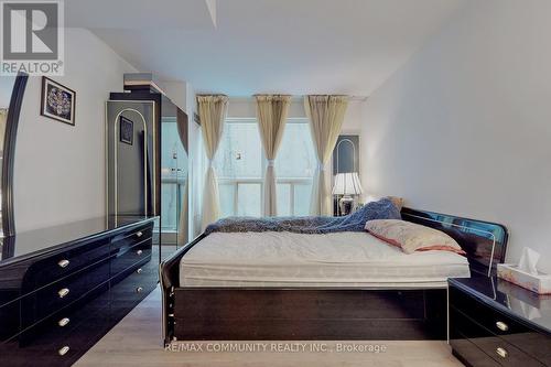 1612 - 8 Park Road, Toronto (Rosedale-Moore Park), ON - Indoor Photo Showing Bedroom