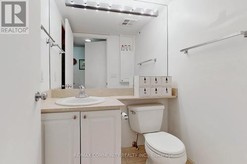 1612 - 8 Park Road, Toronto (Rosedale-Moore Park), ON - Indoor Photo Showing Bathroom