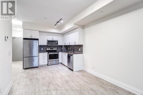 323 - 591 Sheppard Avenue E, Toronto (Bayview Village), ON - Indoor Photo Showing Kitchen With Stainless Steel Kitchen