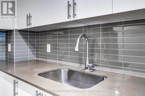 323 - 591 Sheppard Avenue E, Toronto (Bayview Village), ON - Indoor Photo Showing Kitchen