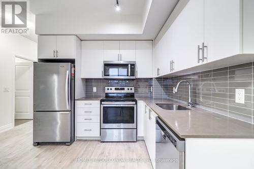 323 - 591 Sheppard Avenue E, Toronto (Bayview Village), ON - Indoor Photo Showing Kitchen With Stainless Steel Kitchen With Upgraded Kitchen