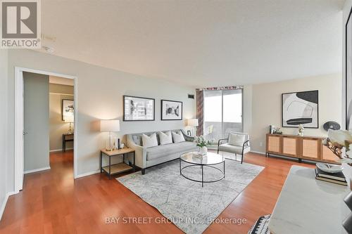 1708 - 30 Thunder Grove, Toronto (Agincourt North), ON - Indoor Photo Showing Living Room