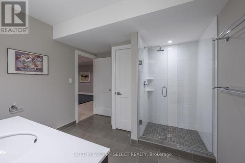 1 - 570 Windermere Road, London, ON - Indoor Photo Showing Bathroom