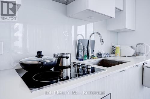 3104 - 99 Broadway Avenue, Toronto (Mount Pleasant West), ON - Indoor Photo Showing Kitchen