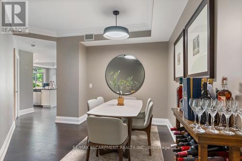 206 - 205 Lakeshore Road W, Oakville (Old Oakville), ON - Indoor Photo Showing Dining Room