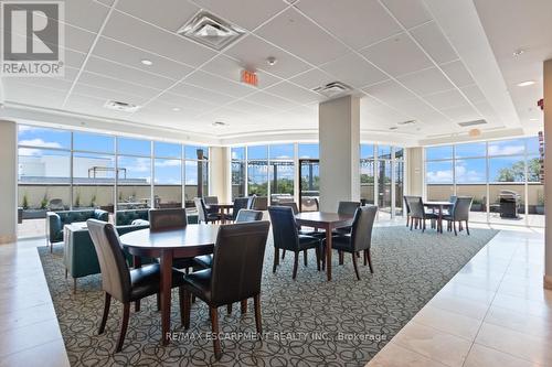 206 - 205 Lakeshore Road W, Oakville (Old Oakville), ON - Indoor Photo Showing Dining Room