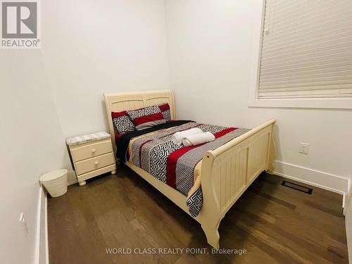 257 Cannon Street E, Hamilton (Beasley), ON - Indoor Photo Showing Bedroom