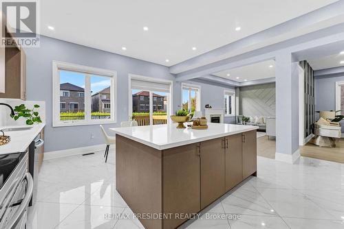 223 Granite Ridge Trail, Hamilton (Waterdown), ON - Indoor Photo Showing Kitchen