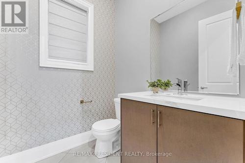 223 Granite Ridge Trail, Hamilton (Waterdown), ON - Indoor Photo Showing Bathroom