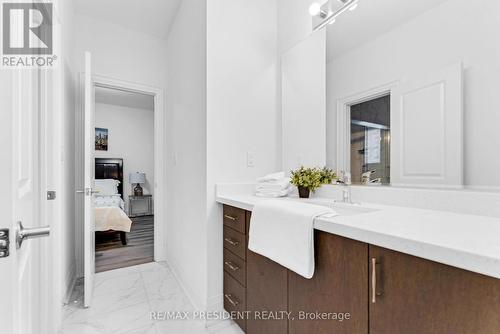 223 Granite Ridge Trail, Hamilton (Waterdown), ON - Indoor Photo Showing Bathroom