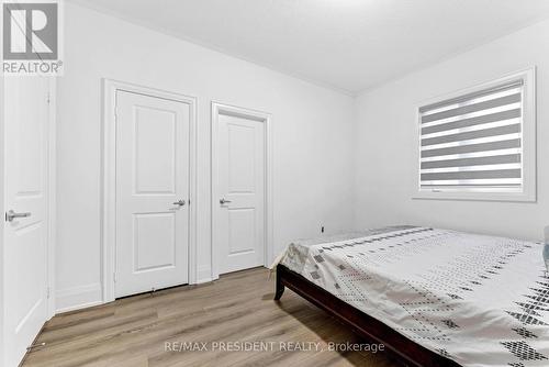 223 Granite Ridge Trail, Hamilton (Waterdown), ON - Indoor Photo Showing Bedroom