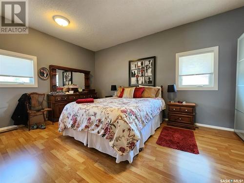 250 3Rd Avenue E, Gravelbourg, SK - Indoor Photo Showing Bedroom