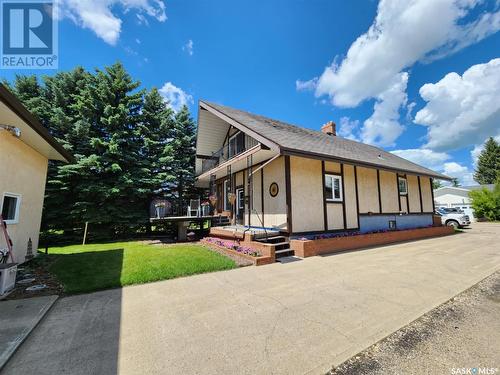 250 3Rd Avenue E, Gravelbourg, SK - Outdoor