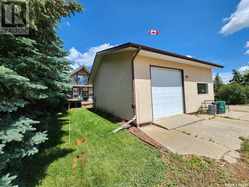 250 3Rd Avenue E, Gravelbourg, SK - Outdoor With Exterior