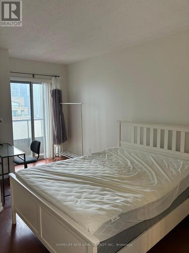 2008 - 55 Bloor Street E, Toronto, ON - Indoor Photo Showing Bedroom