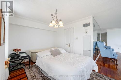 806 - 2045 Lake Shore Boulevard, Toronto (Mimico), ON - Indoor Photo Showing Bedroom