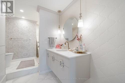 806 - 2045 Lake Shore Boulevard, Toronto (Mimico), ON - Indoor Photo Showing Bathroom