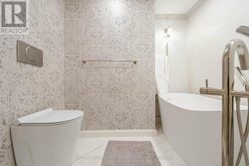 806 - 2045 Lake Shore Boulevard, Toronto (Mimico), ON - Indoor Photo Showing Bathroom