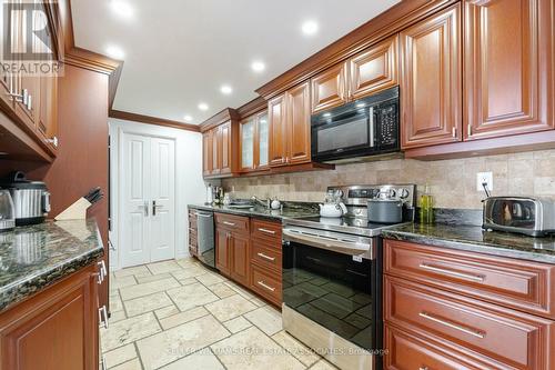 806 - 2045 Lake Shore Boulevard, Toronto (Mimico), ON - Indoor Photo Showing Kitchen