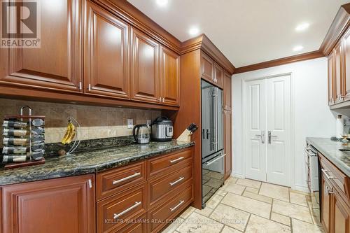 806 - 2045 Lake Shore Boulevard, Toronto (Mimico), ON - Indoor Photo Showing Kitchen