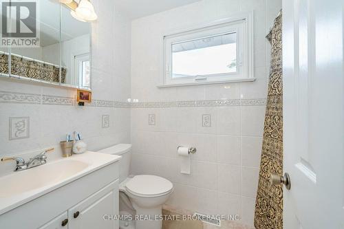 44 Paragon Road, Toronto (Kingsview Village-The Westway), ON - Indoor Photo Showing Bathroom