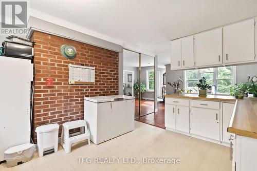 5196 Valleyview Crescent, Hamilton Township (Bewdley), ON - Indoor Photo Showing Kitchen