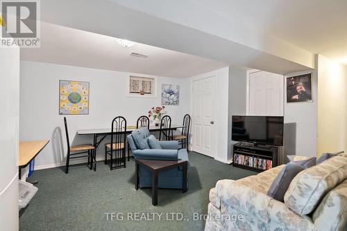 5196 Valleyview Crescent, Hamilton Township (Bewdley), ON - Indoor Photo Showing Living Room