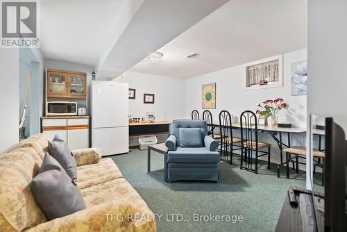 5196 Valleyview Crescent, Hamilton Township (Bewdley), ON - Indoor Photo Showing Living Room