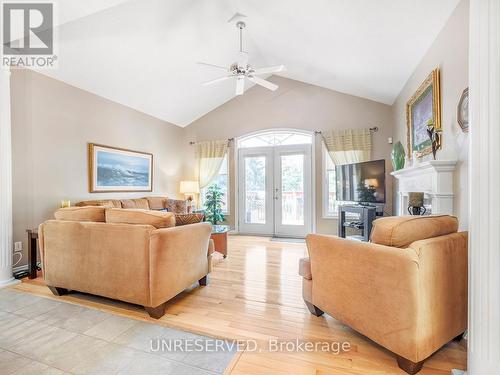 34 Briar Gate Way, New Tecumseth, ON - Indoor Photo Showing Living Room With Fireplace