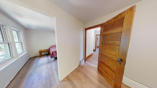 2023 Thompson Avenue, Rossland, BC - Indoor Photo Showing Other Room