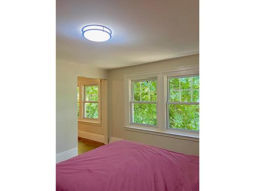 2023 Thompson Avenue, Rossland, BC - Indoor Photo Showing Bedroom