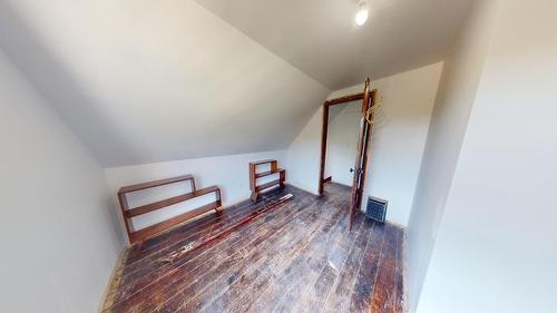 2023 Thompson Avenue, Rossland, BC - Indoor Photo Showing Other Room