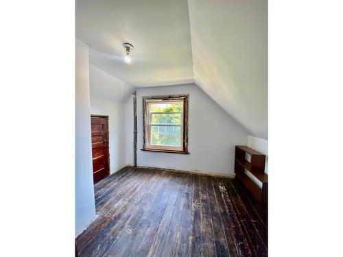 2023 Thompson Avenue, Rossland, BC - Indoor Photo Showing Other Room