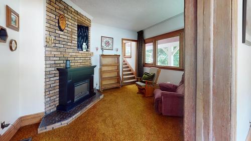 2023 Thompson Avenue, Rossland, BC - Indoor With Fireplace