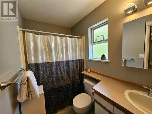 A-6855 Irvine Street, Powell River, BC - Indoor Photo Showing Bathroom