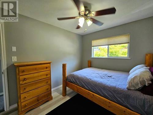 A-6855 Irvine Street, Powell River, BC - Indoor Photo Showing Bedroom